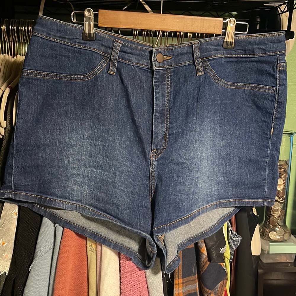High Rise Stretch Jean Short short